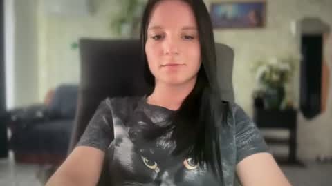 Snapshot of sweetshy99 chatting on June 21, 2026, 1:57 pm Sweet Shy online show from June 21, 2026, 1:57 pm