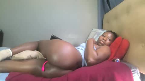 Snapshot of sweetslenderxx chatting on May 12, 2026, 8:55 am sweetslenderxx online show from May 12, 2026, 8:55 am