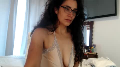 Dianis online show from December 18, 2025, 5:19 pm