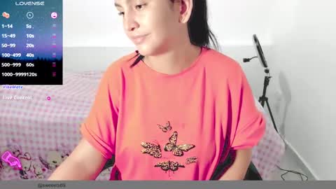 Snapshot of sweetsquirtx23 chatting on March 8, 2025, 10:43 am lili online show from March 8, 2025, 10:43 am