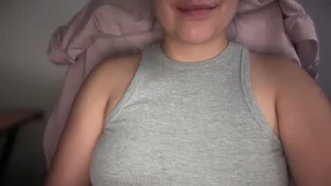 Snapshot of sweetssmashed chatting on July 7, 2026, 9:08 pm sweetssmashed online show from July 7, 2026, 9:08 pm