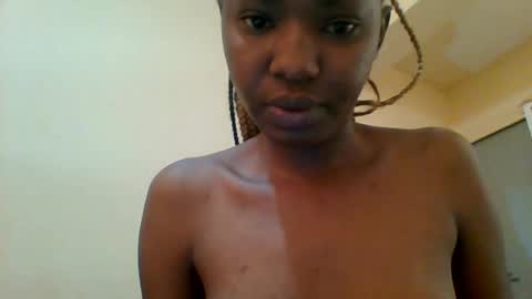 sweett_kimmie online show from June 26, 2026, 8:19 am