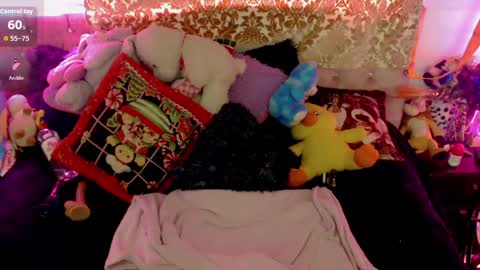 Snapshot of sweett_martina chatting on April 22, 2026, 10:44 pm martina online show from April 22, 2026, 10:44 pm