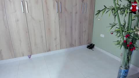    online show from December 21, 2024, 8:00 pm