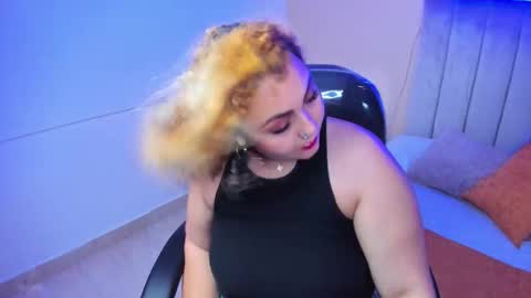 sweett rose   online show from January 13, 2026, 5:46 am