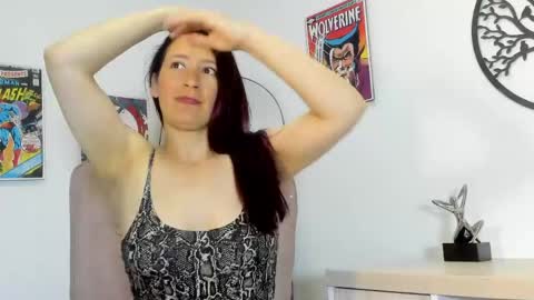 sweeteve online show from April 16, 2026, 10:49 am