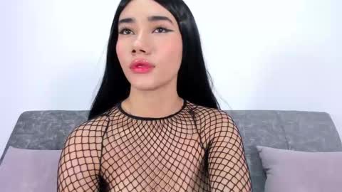 Snapshot of sweettyalondra chatting on October 9, 2025, 12:52 am ALONDRA online show from October 9, 2025, 12:52 am