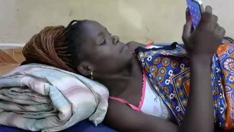 sweetvallerie online show from February 9, 2025, 9:39 pm