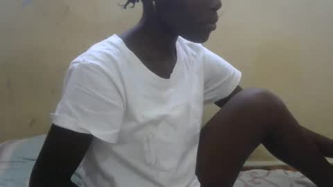 sweetvallerie online show from March 7, 2025, 12:01 pm