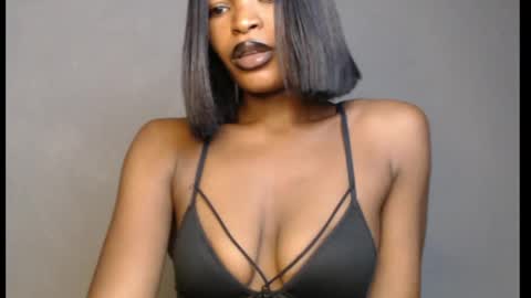 Snapshot of sweetxxboobsx chatting on March 31, 2026, 8:15 am sweetxxboobsx online show from March 31, 2026, 8:15 am