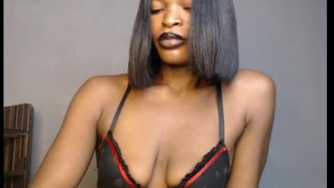 Snapshot of sweetxxboobsx chatting on April 14, 2026, 8:20 am sweetxxboobsx online show from April 14, 2026, 8:20 am