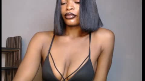 Snapshot of sweetxxboobsx chatting on April 26, 2026, 7:50 am sweetxxboobsx online show from April 26, 2026, 7:50 am