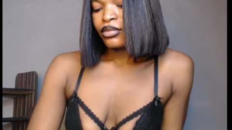 Snapshot of sweetxxboobsx chatting on May 18, 2026, 8:42 am sweetxxboobsx online show from May 18, 2026, 8:42 am