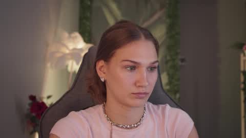 Snapshot of sweety_emilya chatting on June 3, 2026, 2:33 pm Emily online show from June 3, 2026, 2:33 pm