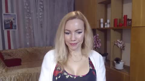 Sweety friend online show from February 5, 2025, 10:01 pm