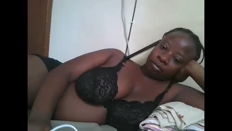 sweetyass25 online show from September 25, 2025, 6:06 am