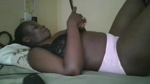 sweetyass25 online show from October 29, 2025, 7:26 pm