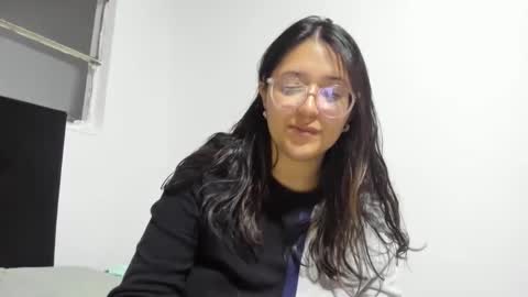 sweetyypeach online show from January 15, 2025, 3:22 am