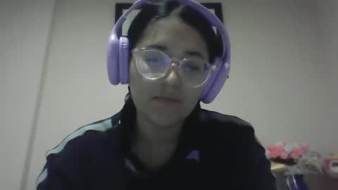 sweetyypeach online show from February 3, 2025, 3:20 am