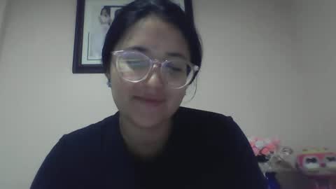 sweetyypeach online show from February 4, 2025, 3:33 am