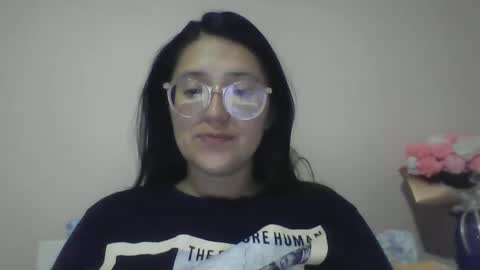 sweetyypeach online show from March 9, 2025, 4:05 am