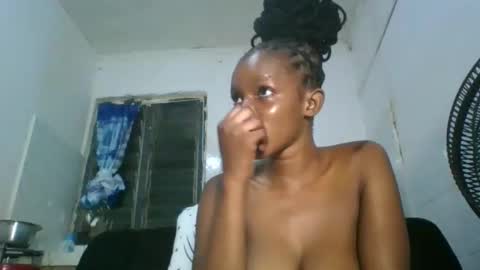 sweetz_candice online show from March 5, 2026, 9:33 pm