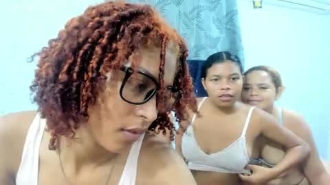 swett_mila_ online show from February 1, 2026, 4:27 pm