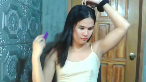 Snapshot of swettie_rhea chatting on July 6, 2026, 8:55 am Rhea online show from July 6, 2026, 8:55 am