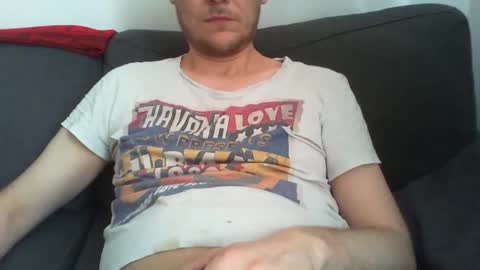 Snapshot of swim_696969 chatting on April 24, 2026, 2:41 pm M online show from April 24, 2026, 2:41 pm