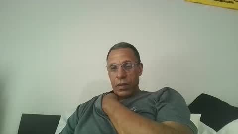 swimmerbod2495 online show from April 8, 2026, 8:20 pm