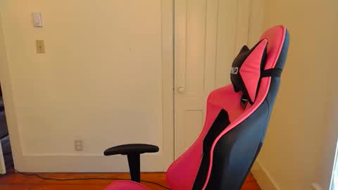 ashley blayde online show from April 12, 2026, 9:42 pm