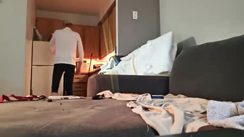 Snapshot of swontguy2025 chatting on October 15, 2025, 5:51 am swontguy2025 online show from October 15, 2025, 5:51 am