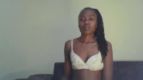 Snapshot of swtebony1 chatting on February 6, 2025, 10:32 pm ALICIA online show from February 6, 2025, 10:32 pm