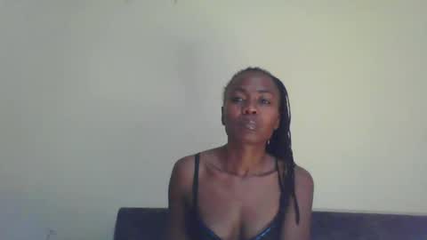 Snapshot of swtebony1 chatting on February 28, 2025, 10:39 pm ALICIA online show from February 28, 2025, 10:39 pm