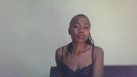 Snapshot of swtebony1 chatting on March 12, 2025, 10:28 pm ALICIA online show from March 12, 2025, 10:28 pm