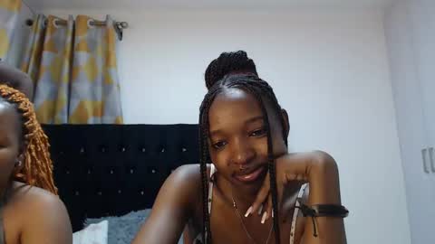 Camilla online show from March 9, 2025, 3:16 pm