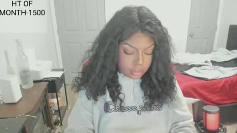 sxamleuy online show from November 7, 2025, 1:27 am