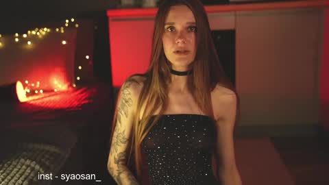 syaosan_ online show from May 11, 2026, 4:04 pm