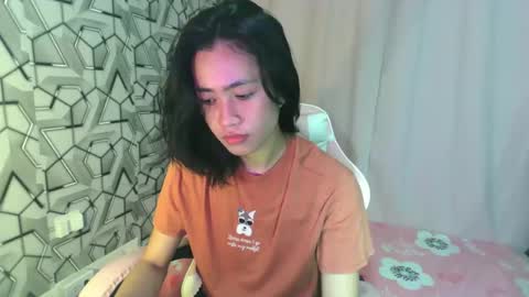 sydnyxox1 online show from May 18, 2026, 1:13 am