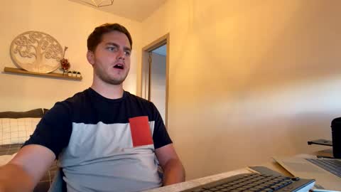 syl092 online show from March 25, 2026, 5:52 pm