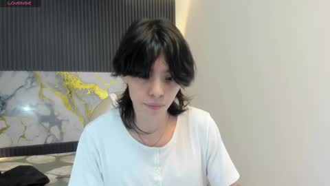 Snapshot of sylasfrost chatting on November 19, 2025, 7:36 pm sylasfrost online show from November 19, 2025, 7:36 pm