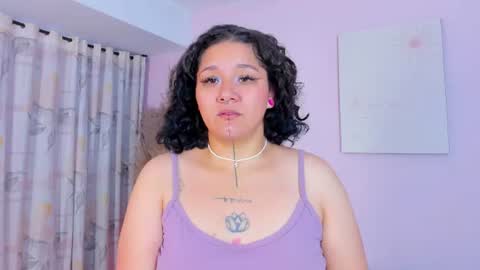 Snapshot of sylvara_bx chatting on June 19, 2026, 12:09 pm online show from June 19, 2026, 12:09 pm