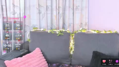 Snapshot of sylvara_bx chatting on July 4, 2026, 12:22 pm online show from July 4, 2026, 12:22 pm