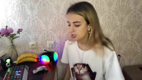Emily online show from May 25, 2026, 3:18 pm