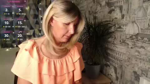 Snapshot of sylviathemodel chatting on October 24, 2025, 8:11 am Sylvia online show from October 24, 2025, 8:11 am