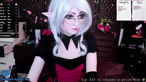 Snapshot of sylvie_fey chatting on December 16, 2024, 1:31 am Sylvie online show from December 16, 2024, 1:31 am