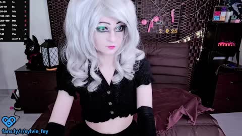 Snapshot of sylvie_fey chatting on January 6, 2025, 1:31 am Sylvie online show from January 6, 2025, 1:31 am