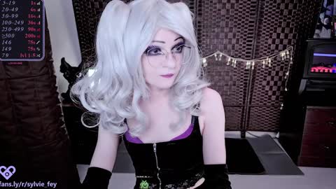 Snapshot of sylvie_fey chatting on January 12, 2025, 12:49 am Sylvie online show from January 12, 2025, 12:49 am