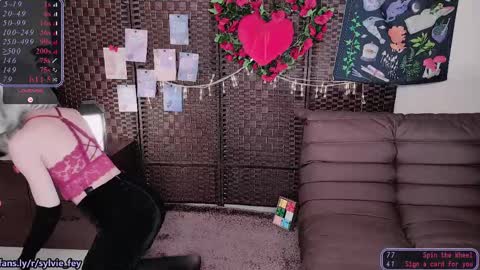 Snapshot of sylvie_fey chatting on February 15, 2025, 10:10 pm Sylvie online show from February 15, 2025, 10:10 pm