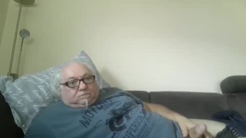 synek65 online show from December 28, 2024, 9:52 am